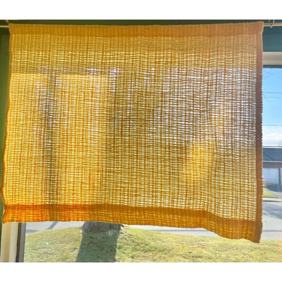 Vintage 70s net curtain, yellow mesh, short panel, rod header - Picture 2 of 9
